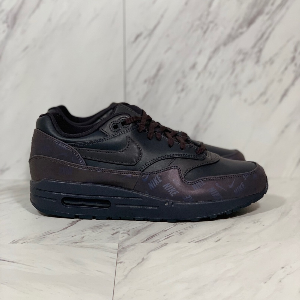 Nike Air Max 1 LX